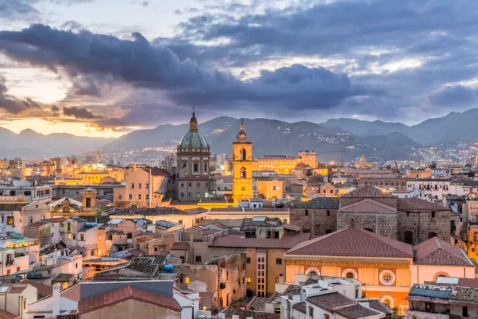 <img alt="" src="/user/pages/03.tours/palermo/maxw-6908.jpg?alt" />